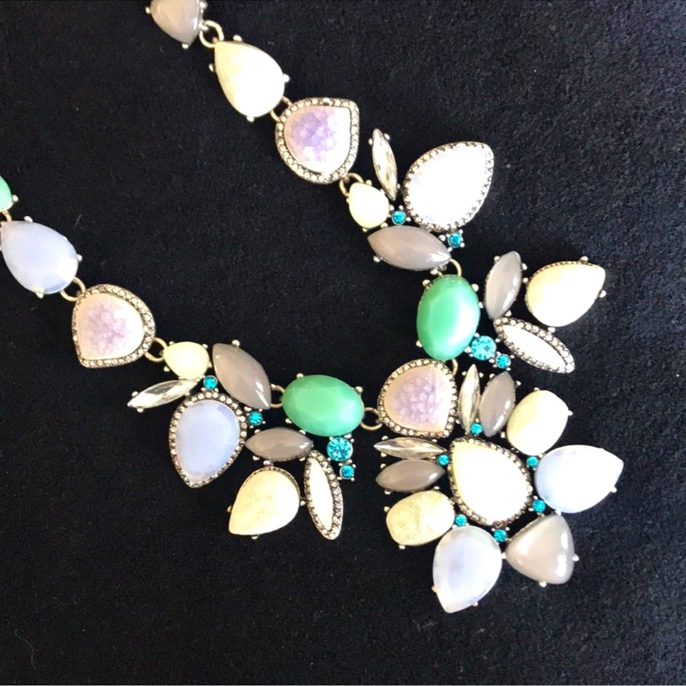 Logo By Lori Goldstein Stunning Multi-Color Statement Necklace